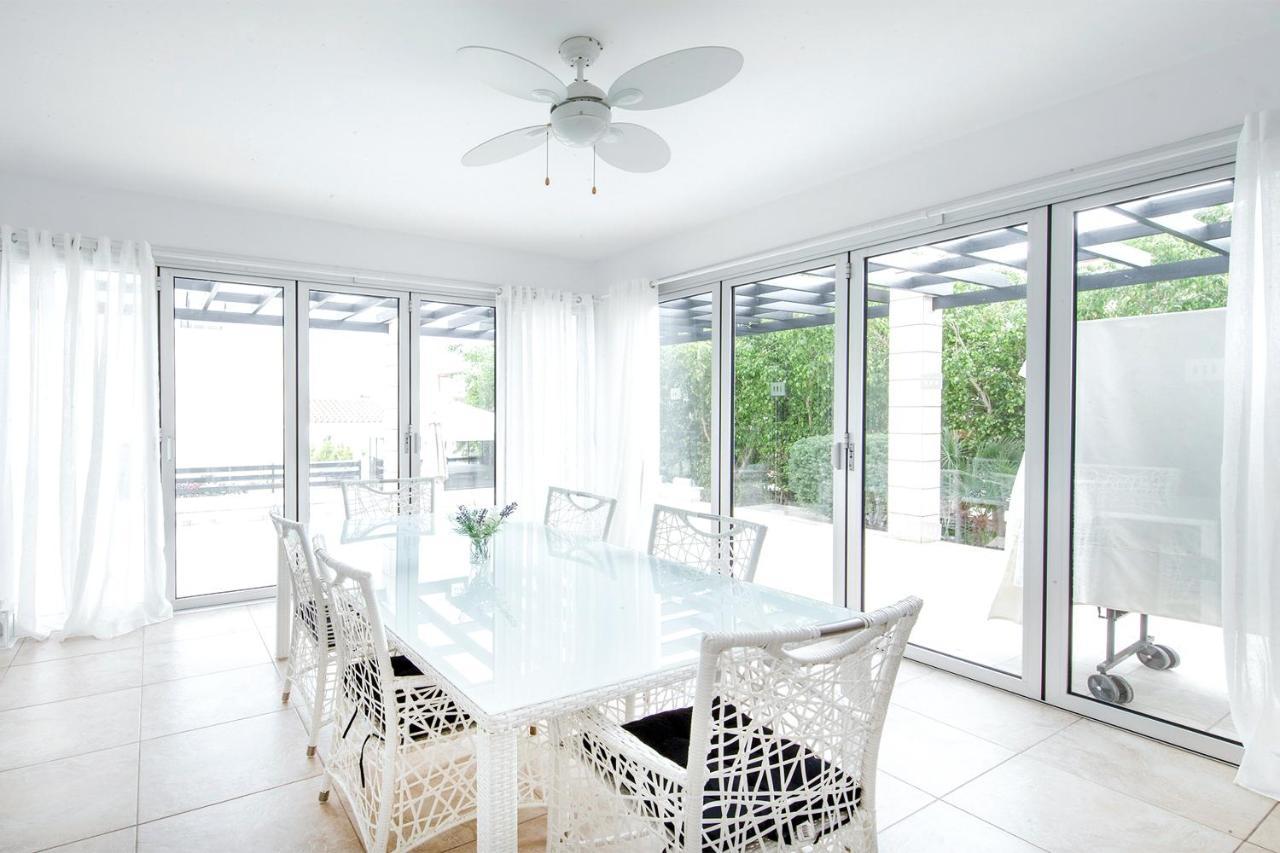 Villa Ariana Coral Bay Extérieur photo